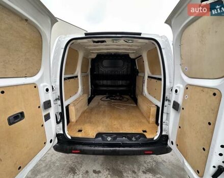 Белый Ниссан e-NV200, объемом двигателя 0 л и пробегом 38 тыс. км за 14999 $, фото 19 на Automoto.ua