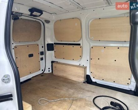 Белый Ниссан e-NV200, объемом двигателя 0 л и пробегом 38 тыс. км за 14999 $, фото 5 на Automoto.ua