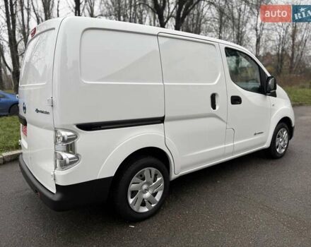 Білий Ніссан e-NV200, об'ємом двигуна 0 л та пробігом 48 тис. км за 15700 $, фото 8 на Automoto.ua