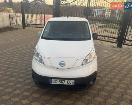 Белый Ниссан e-NV200, объемом двигателя 0 л и пробегом 46 тыс. км за 12900 $, фото 2 на Automoto.ua