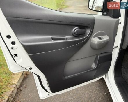 Білий Ніссан e-NV200, об'ємом двигуна 0 л та пробігом 48 тис. км за 15700 $, фото 10 на Automoto.ua