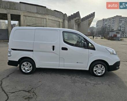 Білий Ніссан e-NV200, об'ємом двигуна 0 л та пробігом 43 тис. км за 18000 $, фото 8 на Automoto.ua