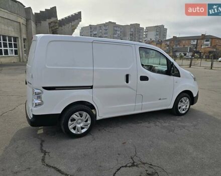 Білий Ніссан e-NV200, об'ємом двигуна 0 л та пробігом 43 тис. км за 18000 $, фото 7 на Automoto.ua