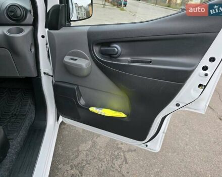 Білий Ніссан e-NV200, об'ємом двигуна 0 л та пробігом 43 тис. км за 18000 $, фото 23 на Automoto.ua