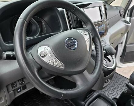 Білий Ніссан e-NV200, об'ємом двигуна 0 л та пробігом 43 тис. км за 18000 $, фото 25 на Automoto.ua