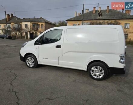 Білий Ніссан e-NV200, об'ємом двигуна 0 л та пробігом 43 тис. км за 18000 $, фото 1 на Automoto.ua