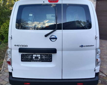 Белый Ниссан e-NV200, объемом двигателя 0 л и пробегом 45 тыс. км за 13999 $, фото 5 на Automoto.ua