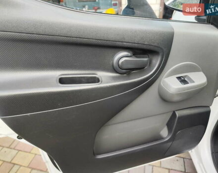 Белый Ниссан e-NV200, объемом двигателя 0 л и пробегом 45 тыс. км за 13999 $, фото 8 на Automoto.ua