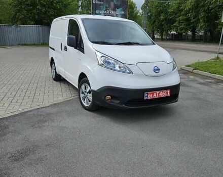 Білий Ніссан e-NV200, об'ємом двигуна 0 л та пробігом 96 тис. км за 12950 $, фото 1 на Automoto.ua