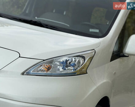 Белый Ниссан e-NV200, объемом двигателя 0 л и пробегом 124 тыс. км за 9950 $, фото 8 на Automoto.ua