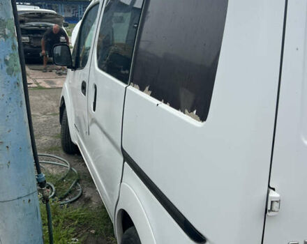 Белый Ниссан e-NV200, объемом двигателя 0 л и пробегом 150 тыс. км за 3300 $, фото 2 на Automoto.ua