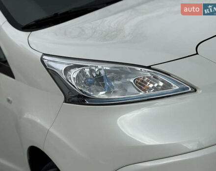 Белый Ниссан e-NV200, объемом двигателя 0 л и пробегом 124 тыс. км за 9950 $, фото 9 на Automoto.ua