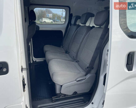 Білий Ніссан e-NV200, об'ємом двигуна 0 л та пробігом 48 тис. км за 9950 $, фото 16 на Automoto.ua