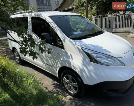 Белый Ниссан e-NV200, объемом двигателя 0 л и пробегом 88 тыс. км за 10800 $, фото 1 на Automoto.ua