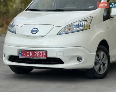 Белый Ниссан e-NV200, объемом двигателя 0 л и пробегом 124 тыс. км за 9950 $, фото 3 на Automoto.ua