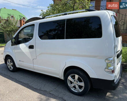 Белый Ниссан e-NV200, объемом двигателя 0 л и пробегом 88 тыс. км за 10800 $, фото 3 на Automoto.ua