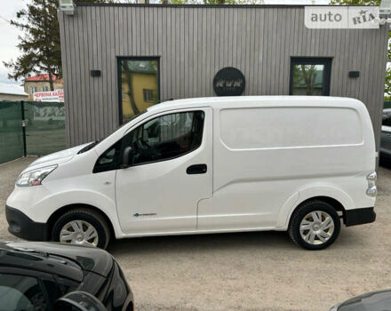 Білий Ніссан e-NV200, об'ємом двигуна 0 л та пробігом 122 тис. км за 8200 $, фото 5 на Automoto.ua