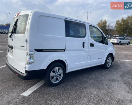 Білий Ніссан e-NV200, об'ємом двигуна 0 л та пробігом 48 тис. км за 9950 $, фото 7 на Automoto.ua