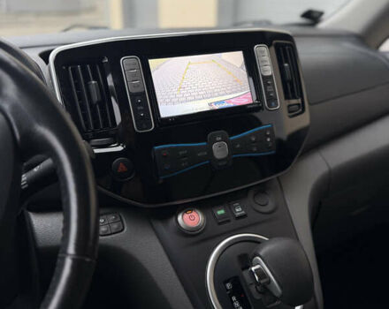 Белый Ниссан e-NV200, объемом двигателя 0 л и пробегом 82 тыс. км за 9000 $, фото 14 на Automoto.ua