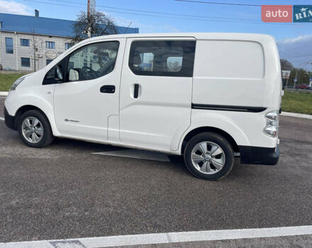 Білий Ніссан e-NV200, об'ємом двигуна 0 л та пробігом 48 тис. км за 9950 $, фото 12 на Automoto.ua