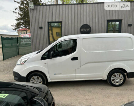 Білий Ніссан e-NV200, об'ємом двигуна 0 л та пробігом 122 тис. км за 8200 $, фото 4 на Automoto.ua