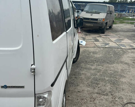 Белый Ниссан e-NV200, объемом двигателя 0 л и пробегом 150 тыс. км за 3300 $, фото 1 на Automoto.ua