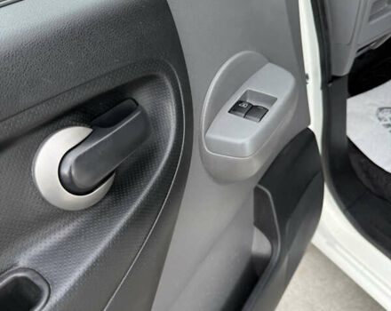 Белый Ниссан e-NV200, объемом двигателя 0 л и пробегом 124 тыс. км за 9950 $, фото 14 на Automoto.ua