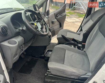 Белый Ниссан e-NV200, объемом двигателя 0 л и пробегом 150 тыс. км за 3300 $, фото 6 на Automoto.ua