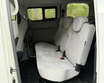 Белый Ниссан e-NV200, объемом двигателя 0 л и пробегом 124 тыс. км за 9950 $, фото 25 на Automoto.ua