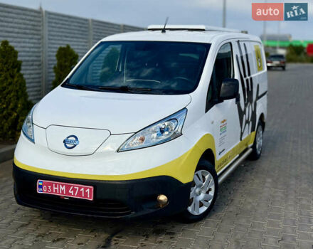 Белый Ниссан e-NV200, объемом двигателя 0 л и пробегом 40 тыс. км за 10900 $, фото 1 на Automoto.ua
