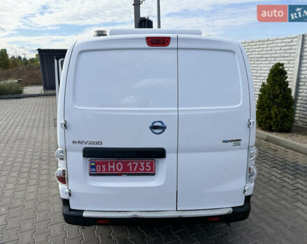 Белый Ниссан e-NV200, объемом двигателя 0 л и пробегом 27 тыс. км за 9800 $, фото 13 на Automoto.ua