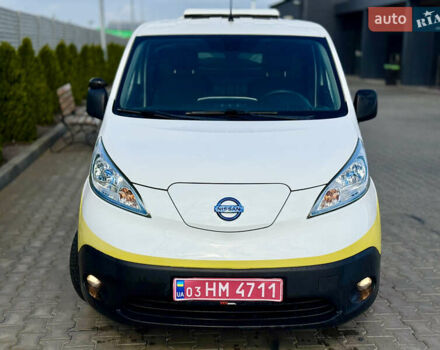 Белый Ниссан e-NV200, объемом двигателя 0 л и пробегом 40 тыс. км за 10900 $, фото 3 на Automoto.ua