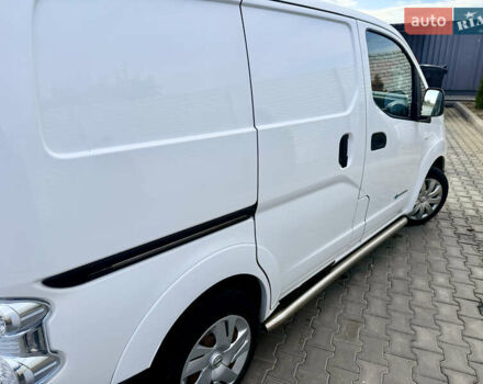 Белый Ниссан e-NV200, объемом двигателя 0 л и пробегом 27 тыс. км за 9800 $, фото 17 на Automoto.ua