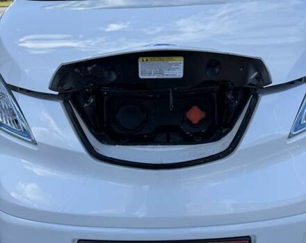 Білий Ніссан e-NV200, об'ємом двигуна 0 л та пробігом 161 тис. км за 9000 $, фото 17 на Automoto.ua