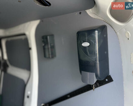 Белый Ниссан e-NV200, объемом двигателя 0 л и пробегом 40 тыс. км за 10900 $, фото 18 на Automoto.ua