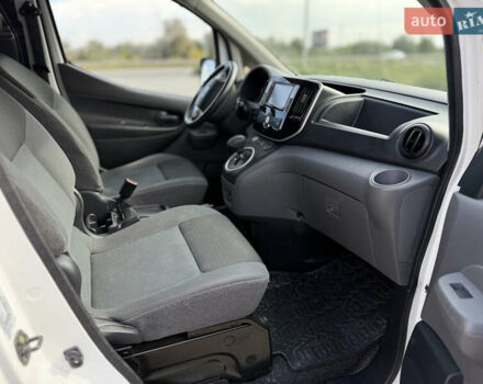 Белый Ниссан e-NV200, объемом двигателя 0 л и пробегом 40 тыс. км за 10900 $, фото 12 на Automoto.ua
