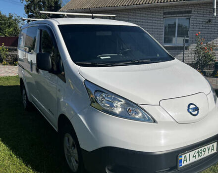 Белый Ниссан e-NV200, объемом двигателя 0 л и пробегом 74 тыс. км за 15800 $, фото 2 на Automoto.ua