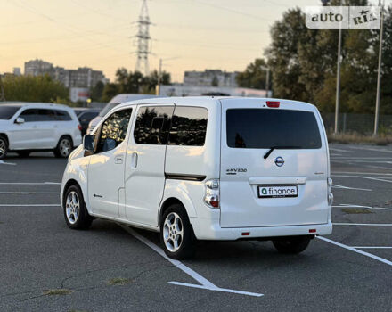 Білий Ніссан e-NV200, об'ємом двигуна 0 л та пробігом 82 тис. км за 16900 $, фото 9 на Automoto.ua