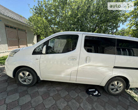 Білий Ніссан e-NV200, об'ємом двигуна 0 л та пробігом 138 тис. км за 12400 $, фото 6 на Automoto.ua