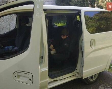 Білий Ніссан e-NV200, об'ємом двигуна 0 л та пробігом 115 тис. км за 13500 $, фото 6 на Automoto.ua