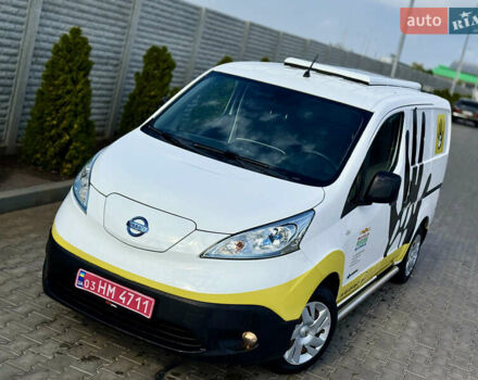 Белый Ниссан e-NV200, объемом двигателя 0 л и пробегом 40 тыс. км за 10900 $, фото 2 на Automoto.ua