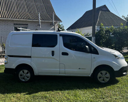Белый Ниссан e-NV200, объемом двигателя 0 л и пробегом 74 тыс. км за 15800 $, фото 4 на Automoto.ua