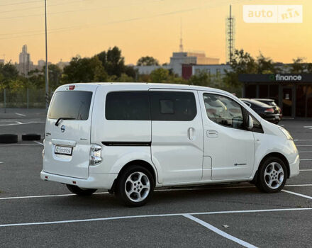 Білий Ніссан e-NV200, об'ємом двигуна 0 л та пробігом 82 тис. км за 16900 $, фото 8 на Automoto.ua