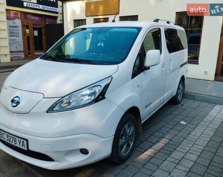 Белый Ниссан e-NV200, объемом двигателя 0 л и пробегом 114 тыс. км за 13500 $, фото 3 на Automoto.ua