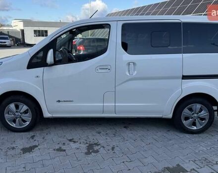 Білий Ніссан e-NV200, об'ємом двигуна 0 л та пробігом 161 тис. км за 9000 $, фото 7 на Automoto.ua