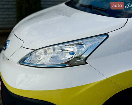 Белый Ниссан e-NV200, объемом двигателя 0 л и пробегом 40 тыс. км за 10900 $, фото 5 на Automoto.ua