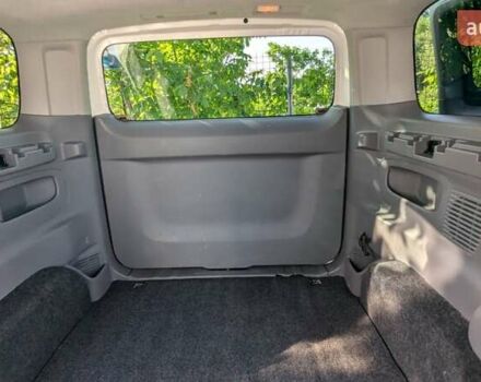 Белый Ниссан e-NV200, объемом двигателя 0 л и пробегом 169 тыс. км за 11000 $, фото 14 на Automoto.ua