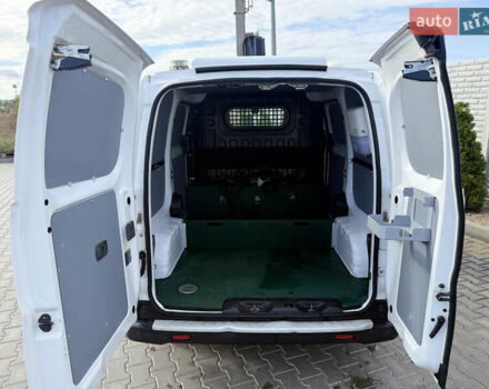 Белый Ниссан e-NV200, объемом двигателя 0 л и пробегом 27 тыс. км за 9800 $, фото 14 на Automoto.ua