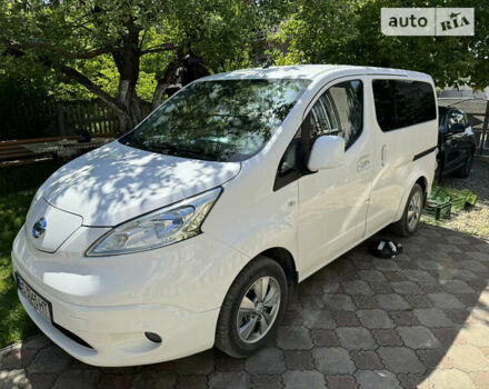 Білий Ніссан e-NV200, об'ємом двигуна 0 л та пробігом 138 тис. км за 12400 $, фото 3 на Automoto.ua