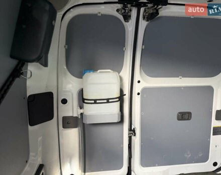 Белый Ниссан e-NV200, объемом двигателя 0 л и пробегом 40 тыс. км за 10900 $, фото 16 на Automoto.ua